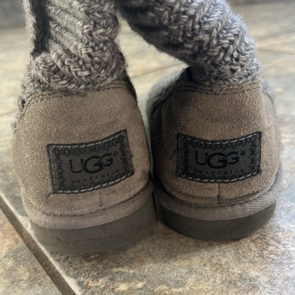 UGG Knit Sheepskin boot ‘classic cardy’ grey - Picture 3 of 8